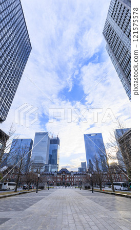 步行街的早晨 121575578
