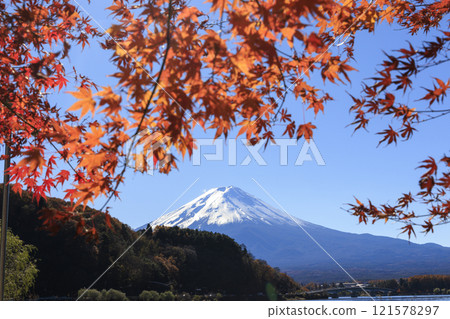 Mount Fuji and autumn leaves taken from the shores of Lake Kawaguchi 121578297