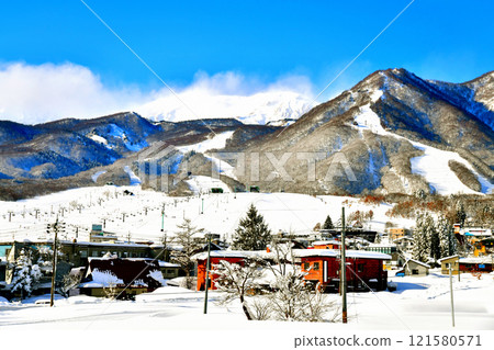 View of the Hakuba Tsugaike Mountain Resort area (Otari Village, Nagano Prefecture) [2024.12] 121580571