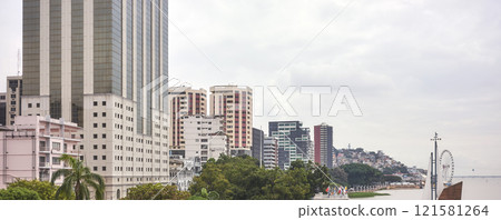 Panoramic view of Guayaquil from the Malecon 2000 promenade, Ecuador. 121581264