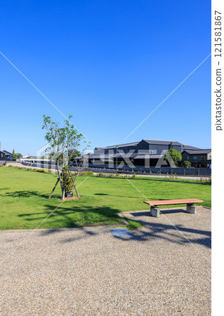 Autumn at Handa Canal, Kuranomachi Park, Handa City, Aichi Prefecture 121581867