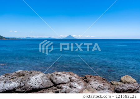 View of Mt. Kaimon from Hinokami Park (Makurazaki City) View of Mt. Kaimon from Hinokami Park (Makurazaki City) 121582122