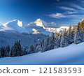 冬季雪山 121583593