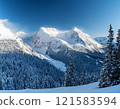 冬季雪山 121583594