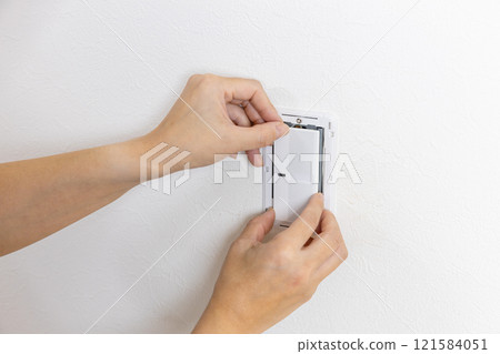 安裝新的燈開關手柄 121584051