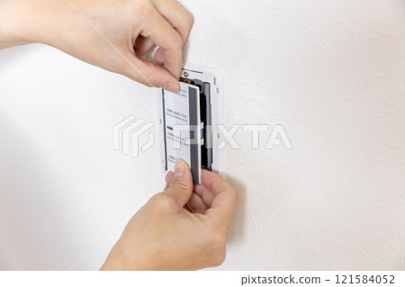 安裝新的燈開關手柄 121584052