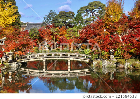 Eikando, Zenrinji Temple, Wataunbashi Bridge, and autumn leaves (Sakyo Ward, Kyoto) 121584538
