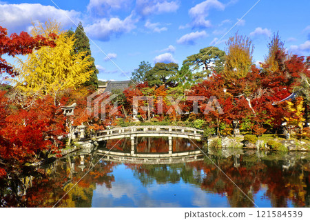 Eikando, Zenrinji Temple, Wataunbashi Bridge, and autumn leaves (Sakyo Ward, Kyoto) 121584539