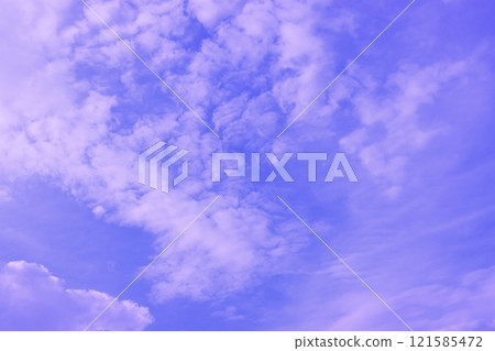 Blue sky with clouds (background material) 121585472