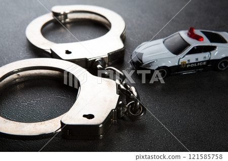 Handcuffs, arrest, police, crime image Handcuffs, arrest, police, crime image 121585758