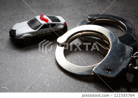 Handcuffs, arrest, police, crime image 121585764
