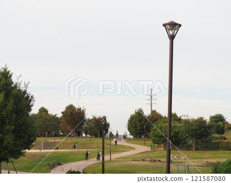 Higashi-Fushimi Park 121587080