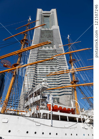 Landmark Tower seen from Nippon Maru Memorial Park, Yokohama, Kanagawa Prefecture 121587246