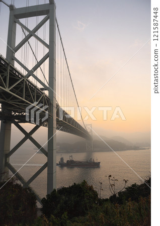 從壇浦停車場看到的關門大橋 從壇浦停車場看到的關門大橋 121587448