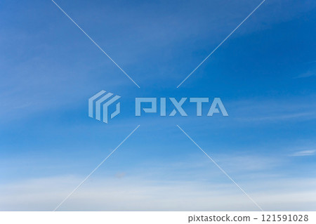 《背景素材》天空素材,天空影像,藍天,薄雲 《背景素材》天空素材,天空影像,藍天,薄雲 121591028