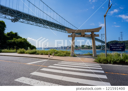 Torii gate of Mekari Shrine and Kanmon Bridge 121591400