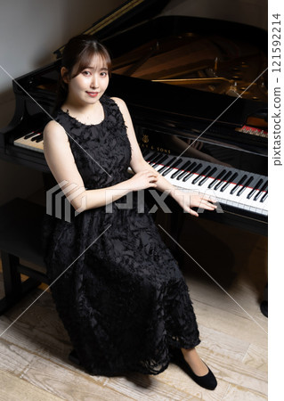 美麗的日本女鋼琴家 121592214