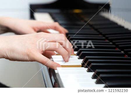 Beautiful Japanese female pianist 121592230