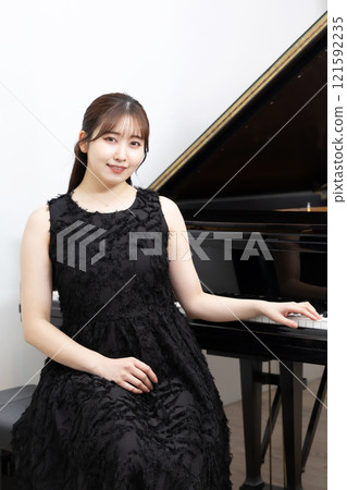 美麗的日本女鋼琴家 121592235