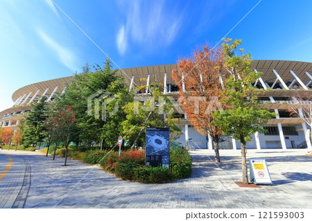 [Tokyo] New National Stadium on a clear day 121593003