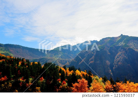 北海道遊記 10月初的十勝岳連峰 秋天的十勝岳 紅葉的十勝岳 從十勝岳溫泉出發的十勝岳連峰 北海道遊記 10月初的十勝岳連峰 秋天的十勝岳 紅葉的十勝岳 從十勝岳溫泉出發的十勝岳連峰 121593037
