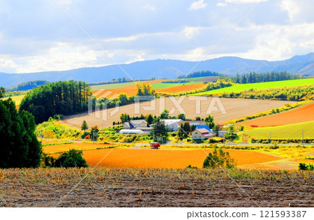北海道遊記 9月下旬的美瑛風景 烏內裡農場的風景 美瑛秋天的風景 121593387