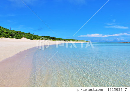 Okinawa Hateruma Island blue sky and blue sea Okinawa Hateruma Island blue sky and blue sea 121593547