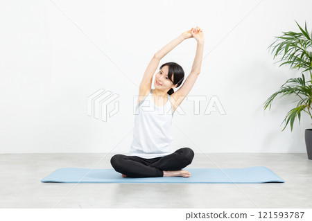 亞洲女人伸展 06 121593787