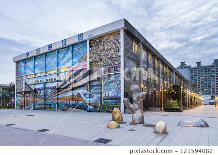 Beautiful mural art and installation art view of Pier-2 Art Center in the port of Kaohsiung, Taiwan. Beautiful mural art and installation art view of Pier-2 Art Center in the port of Kaohsiung, Taiwan. 121594082