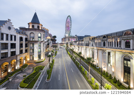 Night view of the E-DA Outlet Mall at the E-DA Theme Park in Dashu, Kaohsiung, Taiwan. 121594084