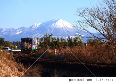old man train old man train 121595585