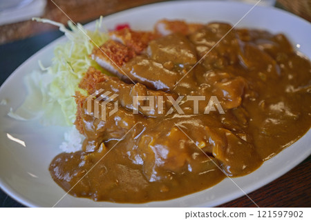 美味的咖哩裡肌肉 美味的咖哩裡肌肉 121597902