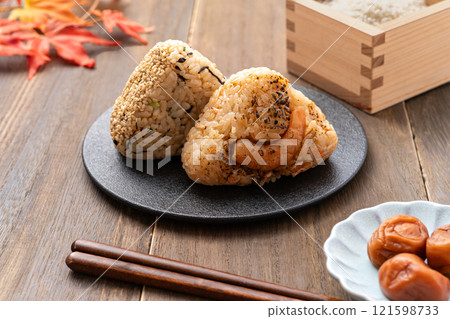 Delicious rice ball 121598733