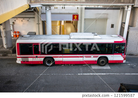 Keihan bus near JR Ibaraki station Keihan bus near JR Ibaraki station 121599587