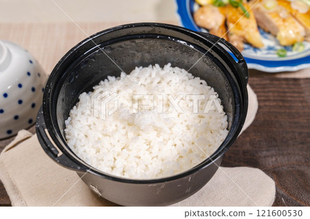 Rice cooked in the microwave 121600530