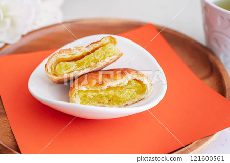 Chestnut potato pie 121600561