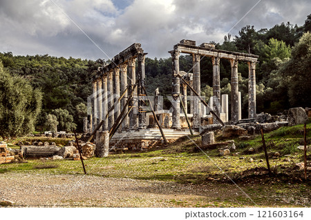 A beautifully preserved temple of Zeus A beautifully preserved temple of Zeus 121603164