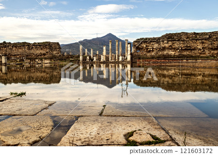 Reflection and ancient columns in the ancient city 121603172