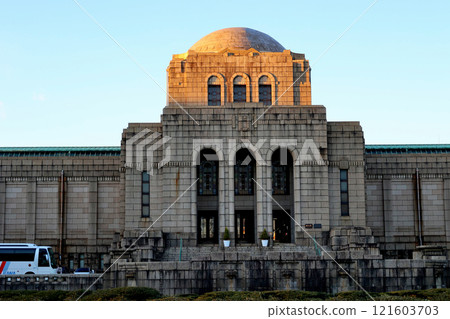 Tokyo Jingu Gaien Meiji Memorial Art Gallery 121603703