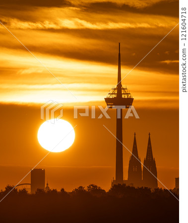 Cologne against sunrise, North Rhine Westphalia, Germany Cologne against sunrise, North Rhine Westphalia, Germany 121604718