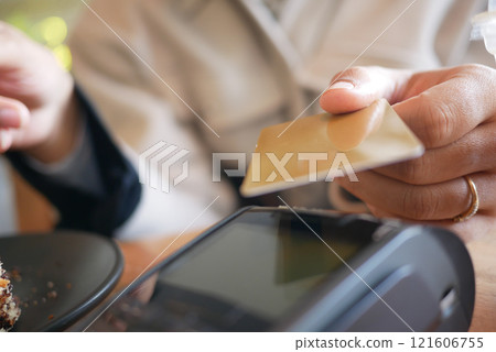 Payment terminal charging from a card, contactless payment. Payment terminal charging from a card, contactless payment. 121606755