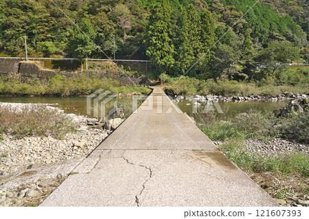 [Mukai Hirose Submerged Bridge (Shimanto River)] Hirose, Shimanto Town, Takaoka District, Kochi Prefecture 121607393