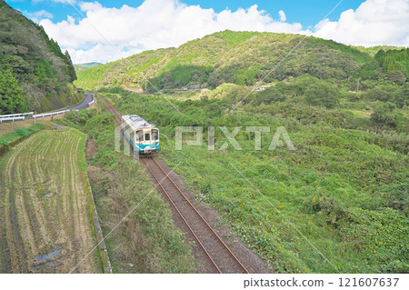 【淀線（木葉32）】拍照地點：高知縣高岡郡四萬十町浦越 121607637
