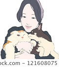 一個女人懷裡抱著一隻貓和一隻狗 121608075