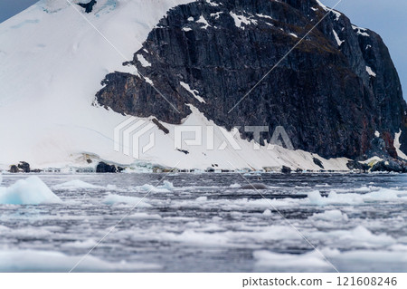 Landscape of the Antarctic Peninsula Landscape of the Antarctic Peninsula 121608246