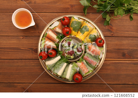 Raw spring roll 121608552