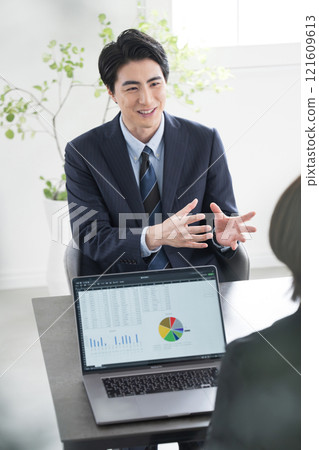 Career counseling for job changes, interviews, self-introductions, coaching and consulting business image Career counseling for job changes, interviews, self-introductions, coaching and consulting business image 121609613