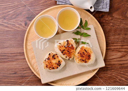 Miso grilled rice balls, miso grilled rice balls, grilled rice balls, miso flavor. Miso grilled rice balls, miso grilled rice balls, grilled rice balls, miso flavor. 121609644