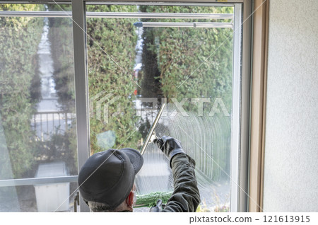 由專家清潔玻璃 121613915