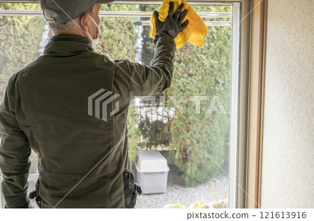 由專家清潔玻璃 121613916